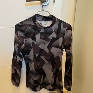 Boys size large under Armour cold gear top
